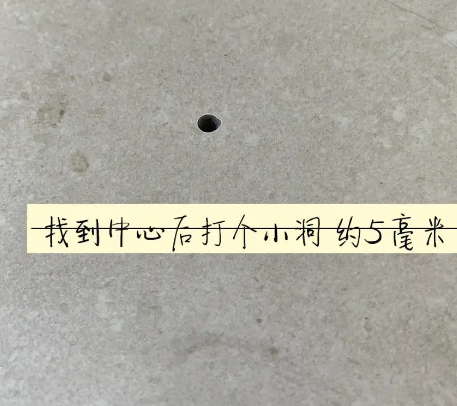 开福瓷砖空鼓维修公司专业解答在瓷砖铺贴过程中，如果砂料搅拌不均匀，将会带来以下问题